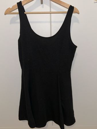Schickes, kleines schwarzes  - Sommerkleid