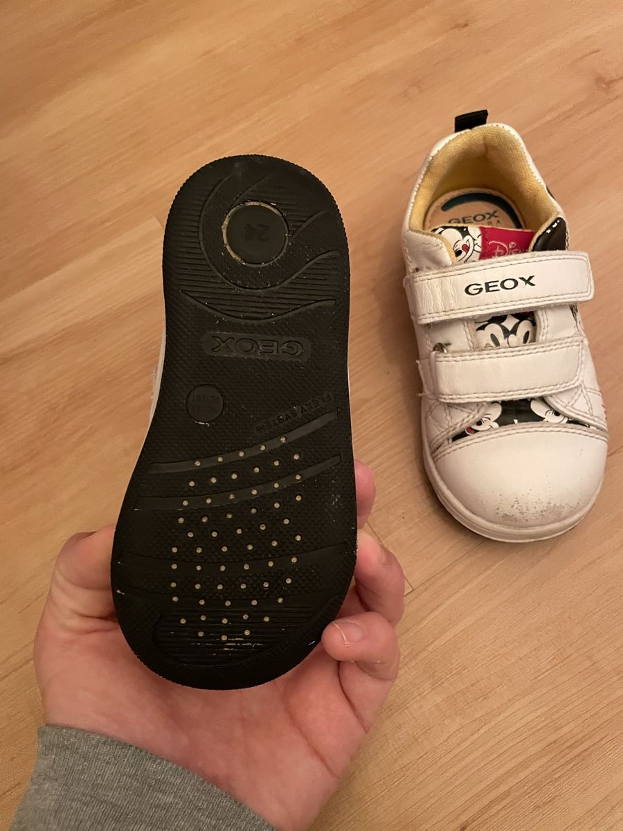 Geox Chaussures garçon: Geox Disney Kinderschuhe, Gr. 24 – D'occasion à Ried b. Kerzers par yas_p7th 4