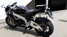 Aprilia RSV4 1000