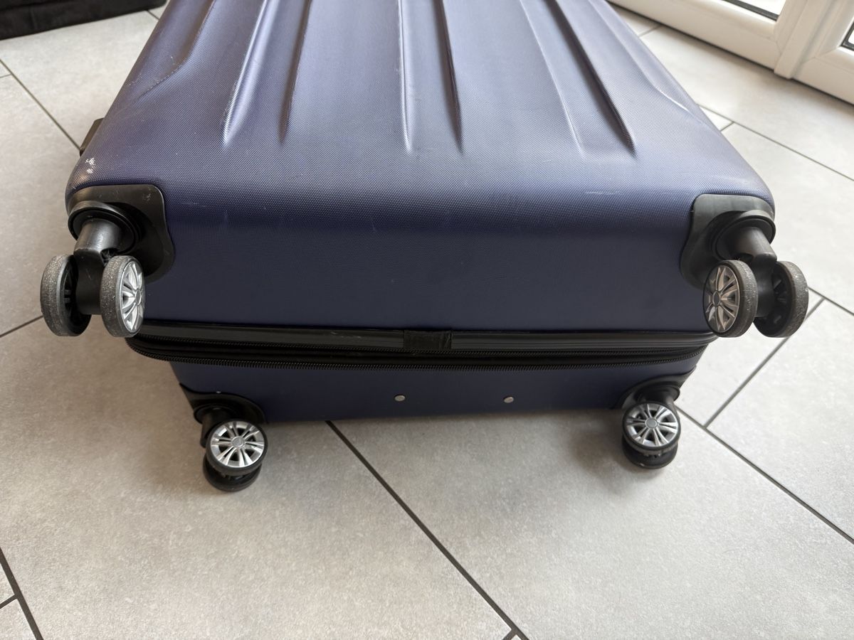 Valigie: Schalen-Koffer  – Usato da Möhlin venduto da Palessandro91 1