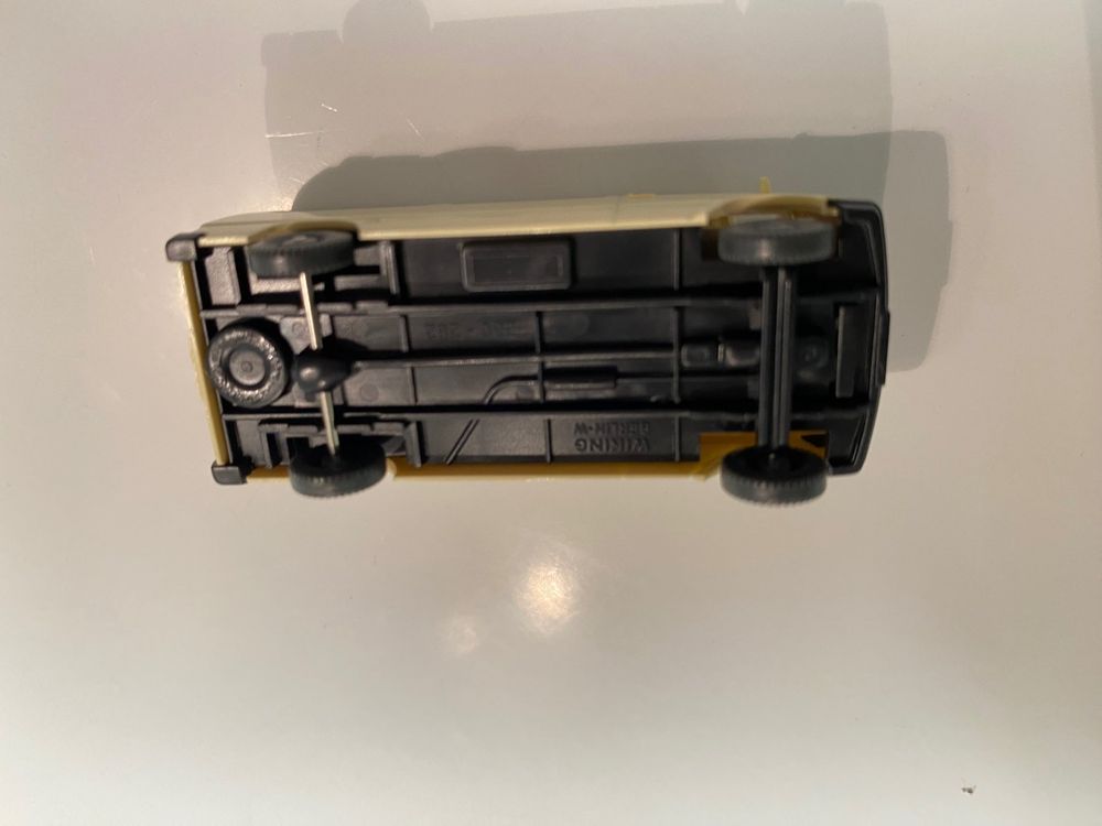 Mercedes-Benz 280-282 Kasten Apotheke  Wiking 1:87 204 5
