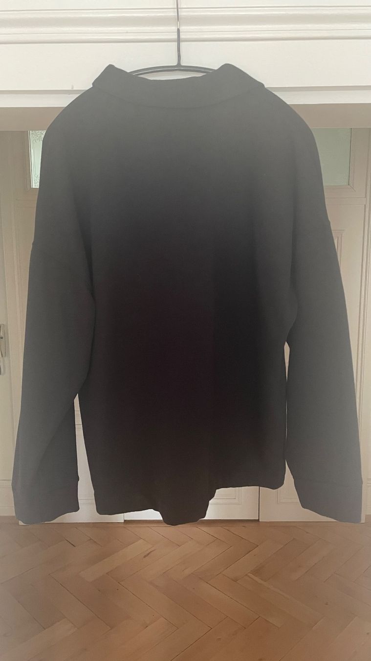 Zara Magliette Polo: Schwarzer Polo Sweater von Zara – Usato da Zürich venduto da pgr_9pzn 1