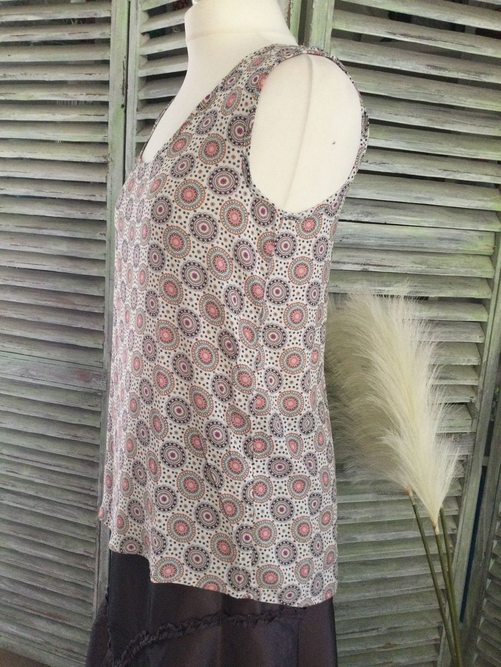 Top: Top motifs mandala fleurs NEUF – Nuovo e nell'imballaggio originale da Agiez venduto da chouchanelle 3