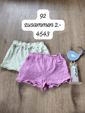 Zwei Mädchen Shorts Set Grösse 92 gebraucht in gutem Zustand