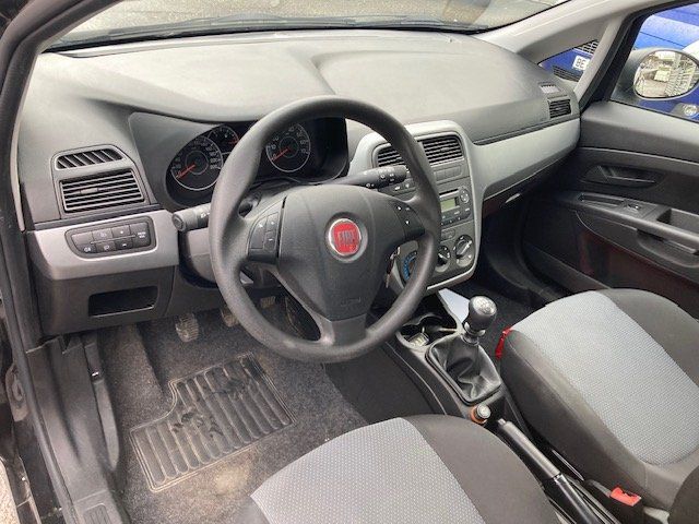 Fiat Automobili: FIAT Punto 1.2 8V – Usato da Frauenkappelen venduto da Autohaus-Bern 7