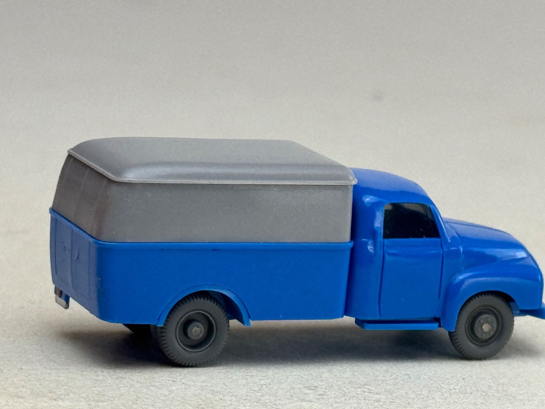 Wiking Modellini d'auto: EB- Wiking Opel Blitz Kasten – Usato da Elm venduto da Wikmtz 1