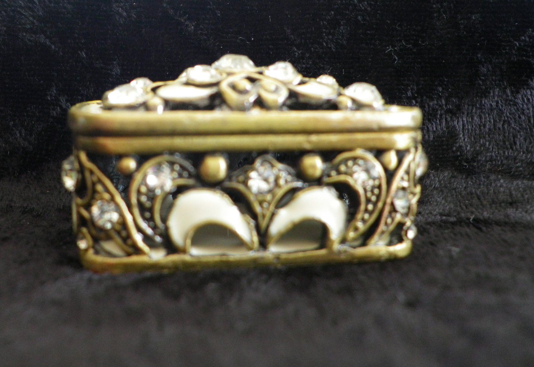 Sonstiger Schmuck: Kleines Bioux für Schmuck etc. – Gebraucht aus Reinach BL von Annodomini 2