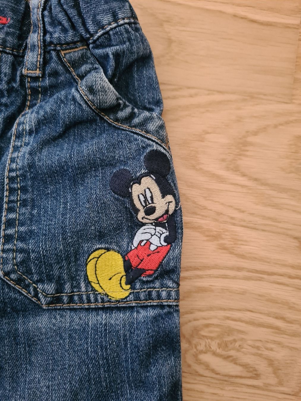 C&A Pantalons: Jeans Kinder Grösse 86 Mickey Mouse  – D'occasion à Horw par Mirii91 1