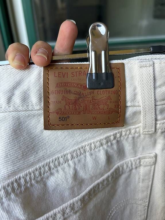 Levi's Jeans: Levis Sommer Jeans – Usato da Bern venduto da rea_z59j 1