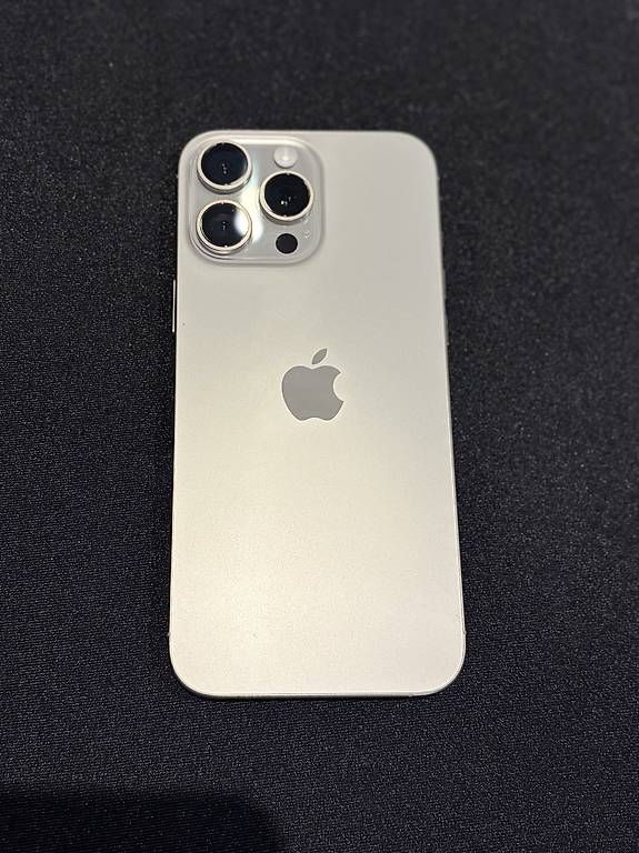 Telefoni cellulari / Smartphones: Refurbished | iPhone 16 Pro Max 256GB Natural Titanium – Usato da Zürich venduto da dom_578q 1