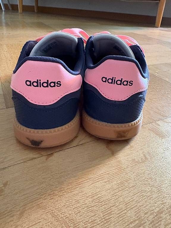Adidas Scarpe da donna: Adidas Schuhe – Usato da Bern venduto da aline.ta 3