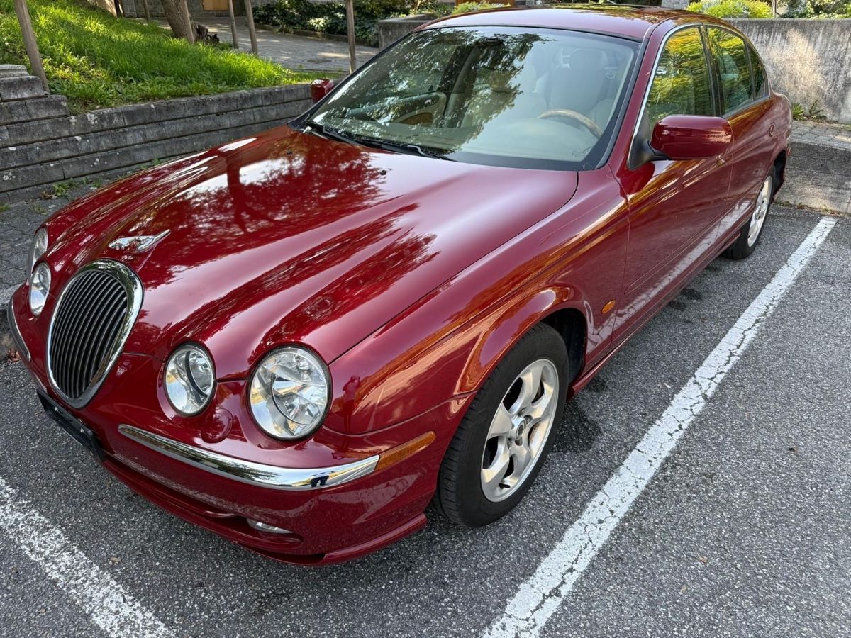 Jaguar Automobili: JAGUAR S-Type 4. 0L V8 – Difettoso da Sion venduto da Mbuisness