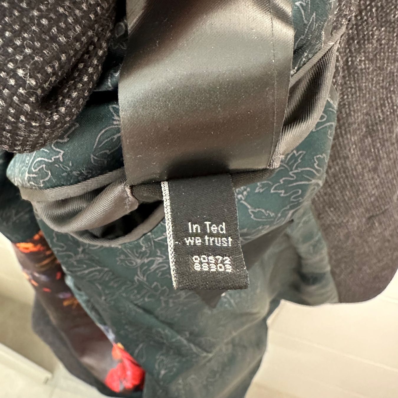 Ted Baker Completi: Ted Baker - Sakko - Gr.3 (L) – Usato da Ittigen venduto da Fabulous_Fab1 7