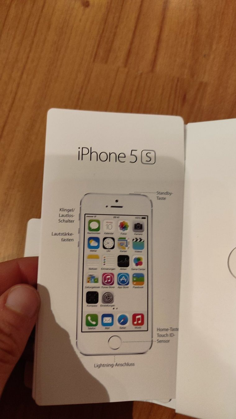 Apple Telefoni cellulari / Smartphones: Apple iPhone 5s inklusive Schutzfolie & Hülle – Usato da Brüttisellen venduto da nic_xm7s 2