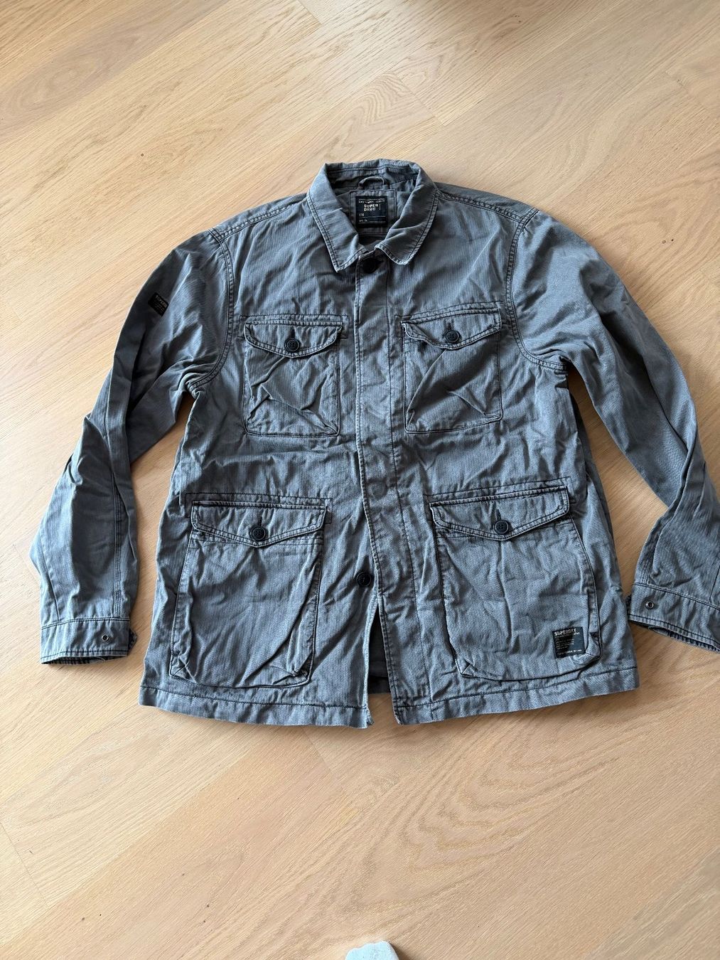 Superdry Jacken: Superdry Jacke, Grösse L – Gebraucht aus Bonstetten von Savannah7 1