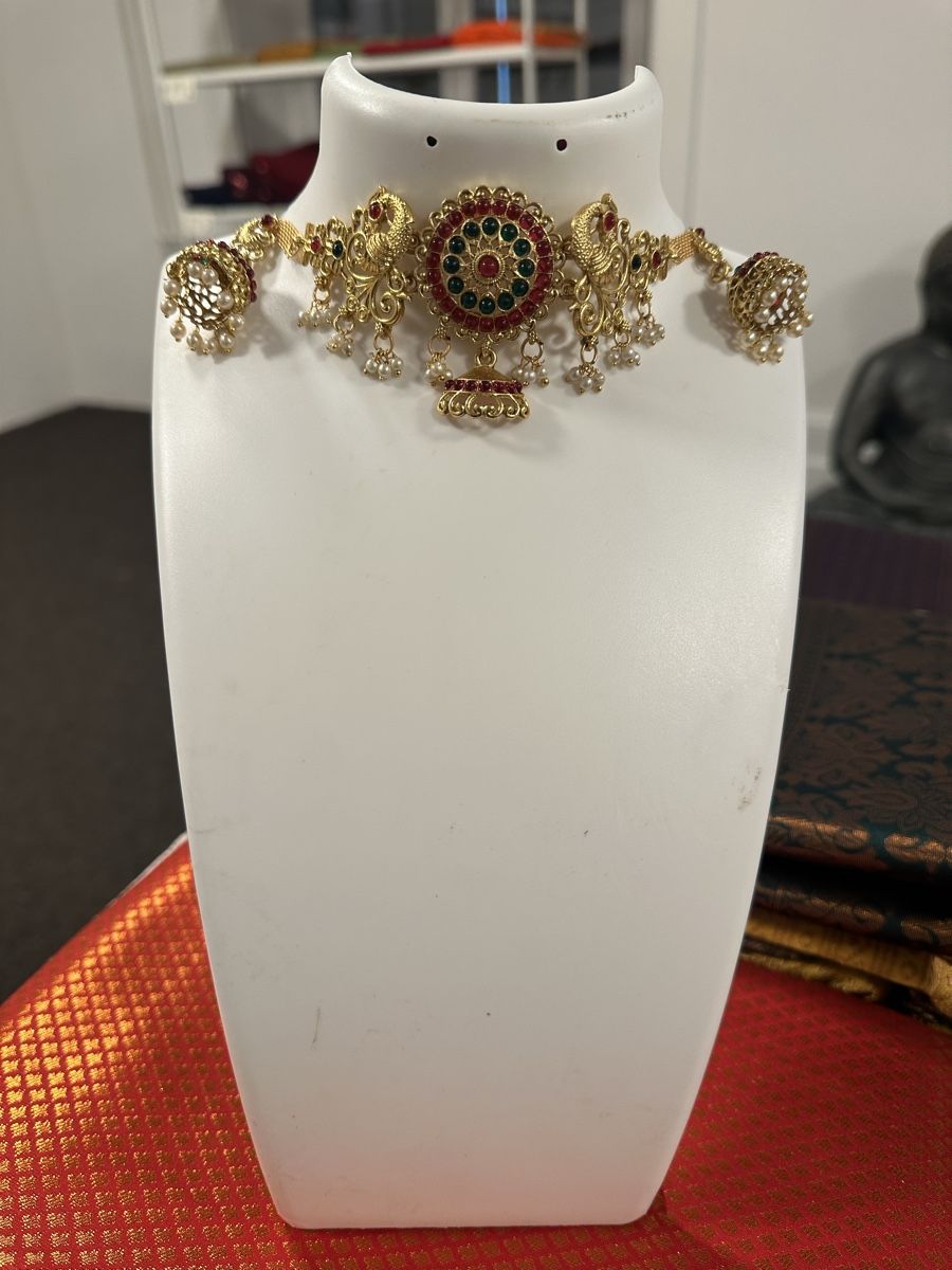 Altri gioielli: indisches Collier Schmuckset mit Pfauen – Nuovo e nell'imballaggio originale da Burgdorf venduto da LittleNora