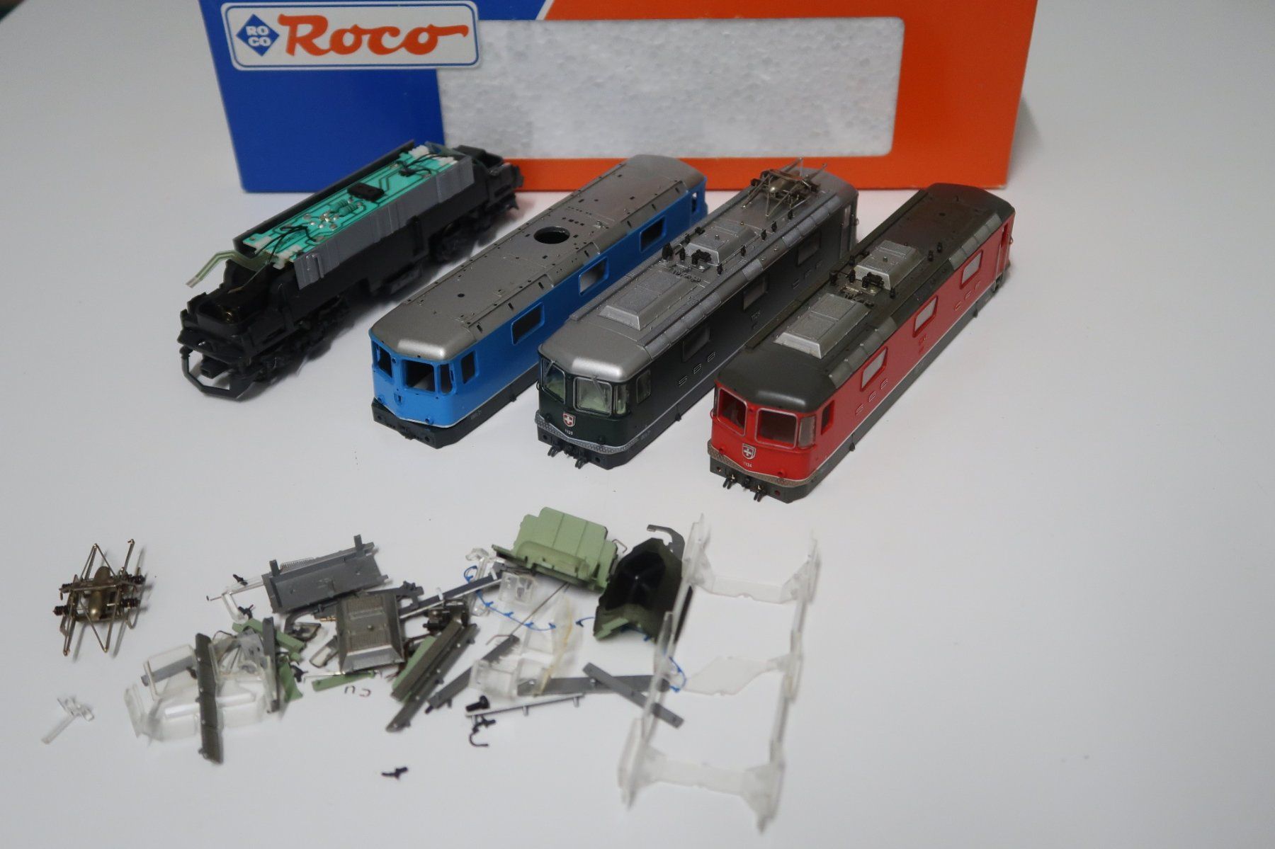 Roco Modellini di ferrovie: Roco SBB Re 4/4 II – Difettoso da Gravesano venduto da brontosauro