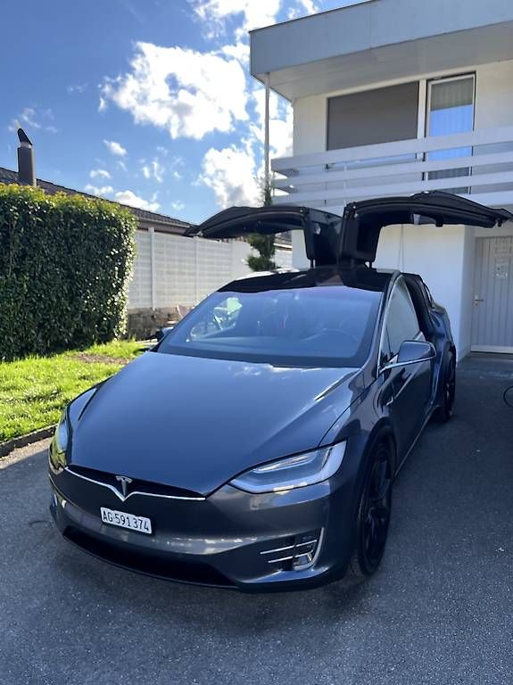Tesla Automobili: Tesla Model X 90D  6-Plätzer, 8-fach bereift – Usato da Fislisbach venduto da SLCL21 1