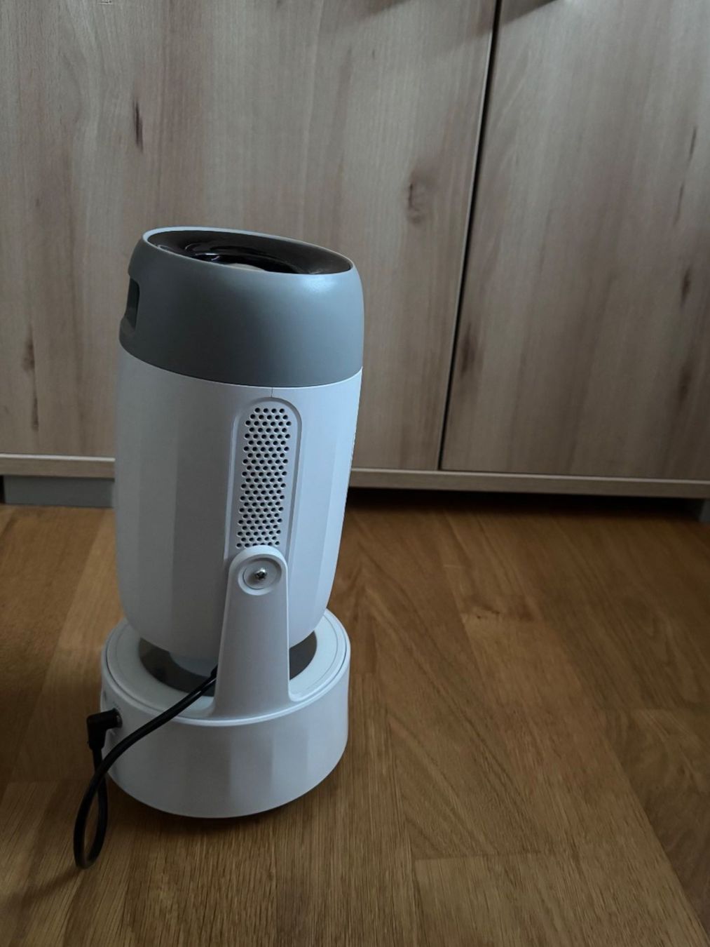 Videoprojektoren: Beamer Schneider VP300 mit Akku – Gebraucht aus Aeschau von ResZ 3