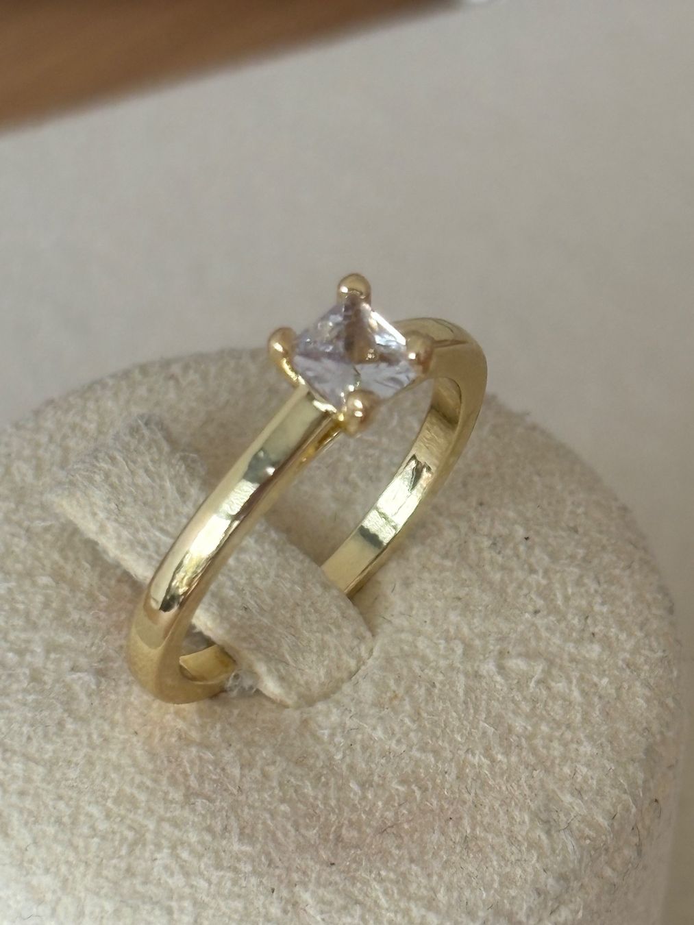 Anelli: Luxus Elegante Gr.9/19 Ring Farbe: Gold – Nuovo (secondo la descrizione) da Biel-Bienne venduto da Roserosse13