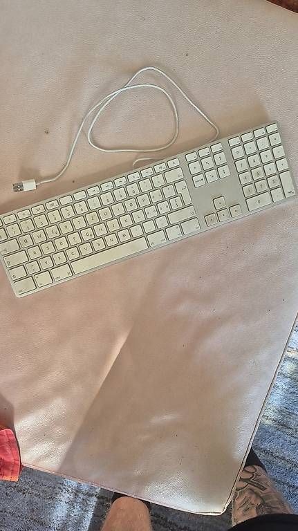 Tastiere: Tastiera mac Apple usb – Usato da Lugano venduto da Ceruttig 1