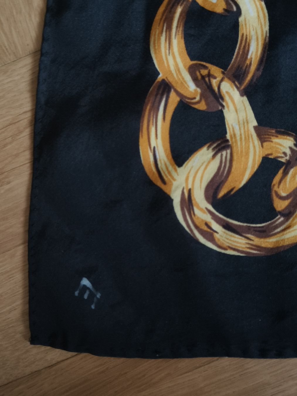 Chanel Foulard & Sciarpe: CHANEL Seidentuch – Usato da Zürich venduto da Anni_Z 4