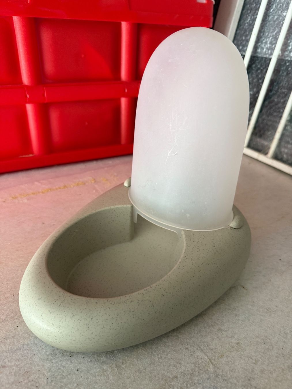 Mangimi: Trockenfutter Spender – Usato da Altishofen venduto da UrsulaP0102