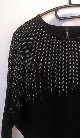 Eleganter Pullover mit Glitzersteinchen - Grösse S/M