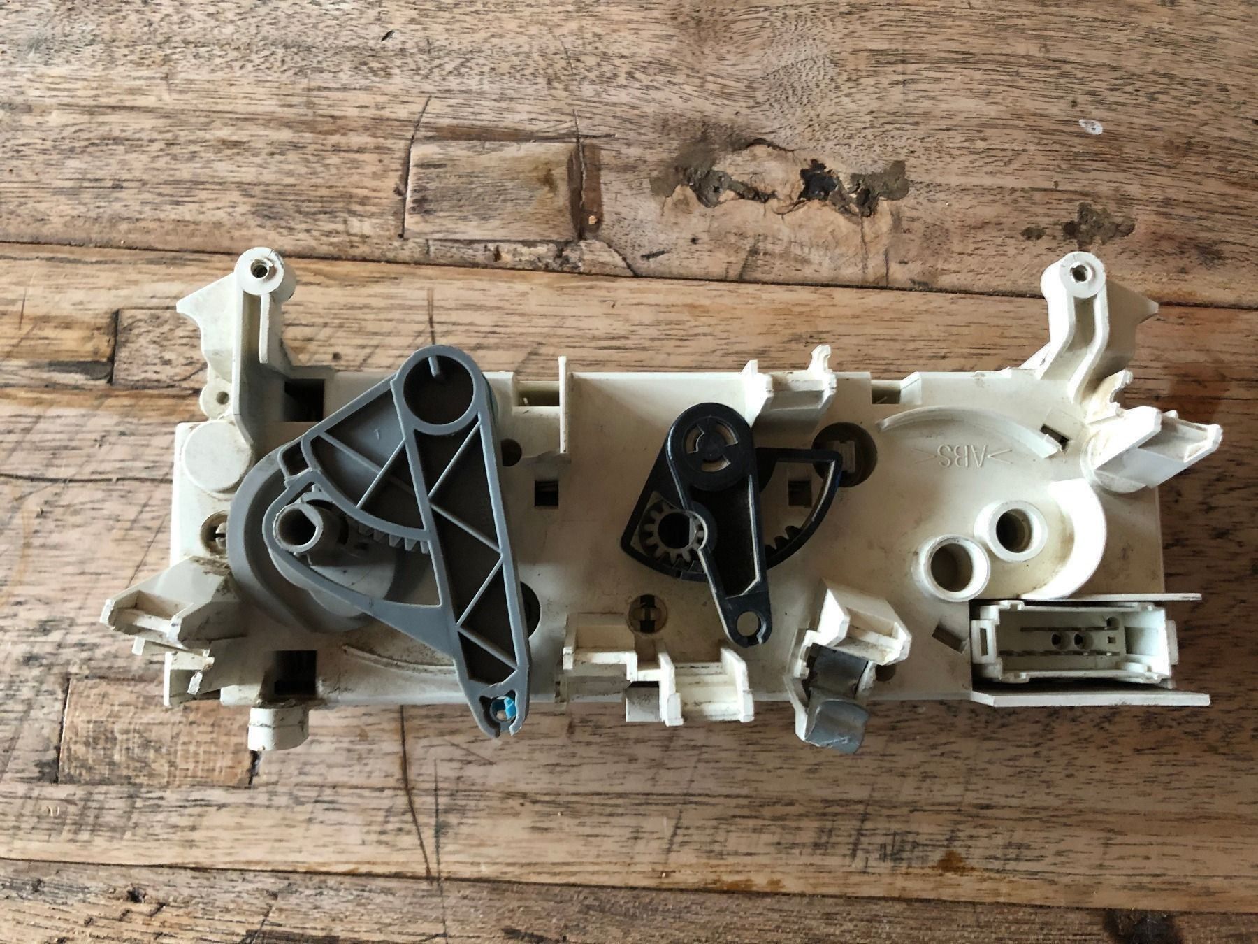 Citroën Tutti pezzi di ricambio auto: Bedienelement CITROEN Berlingo 2.0 HDI – Usato da Bassersdorf venduto da ABBSULZER 2