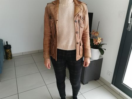 Schicke Lederjacke Gr. 38 Street Leder beige
