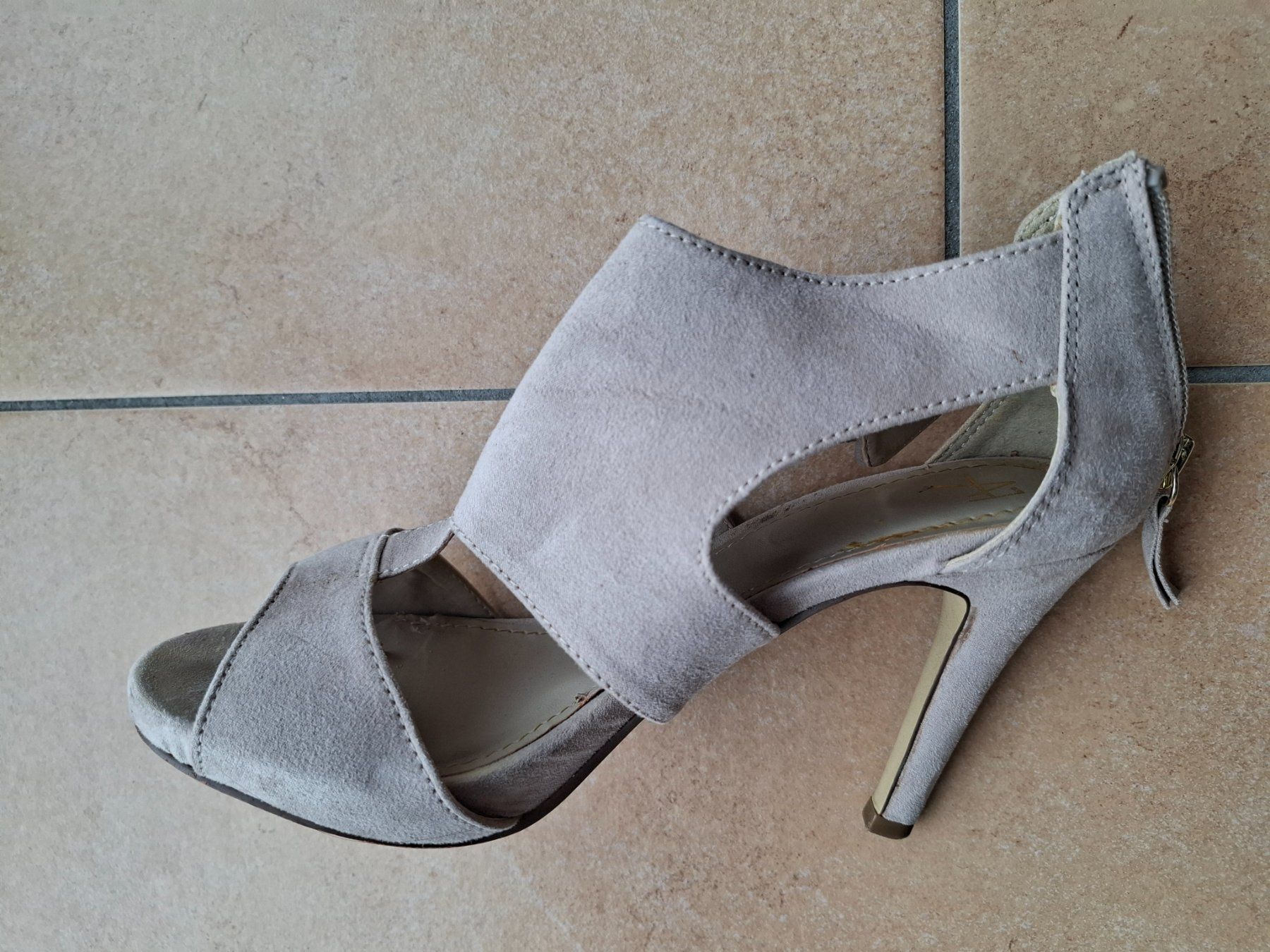Anna Field Scarpe da donna: Sandales Ana Field beiges taille 36 – Usato da Echallens venduto da dianitas 1