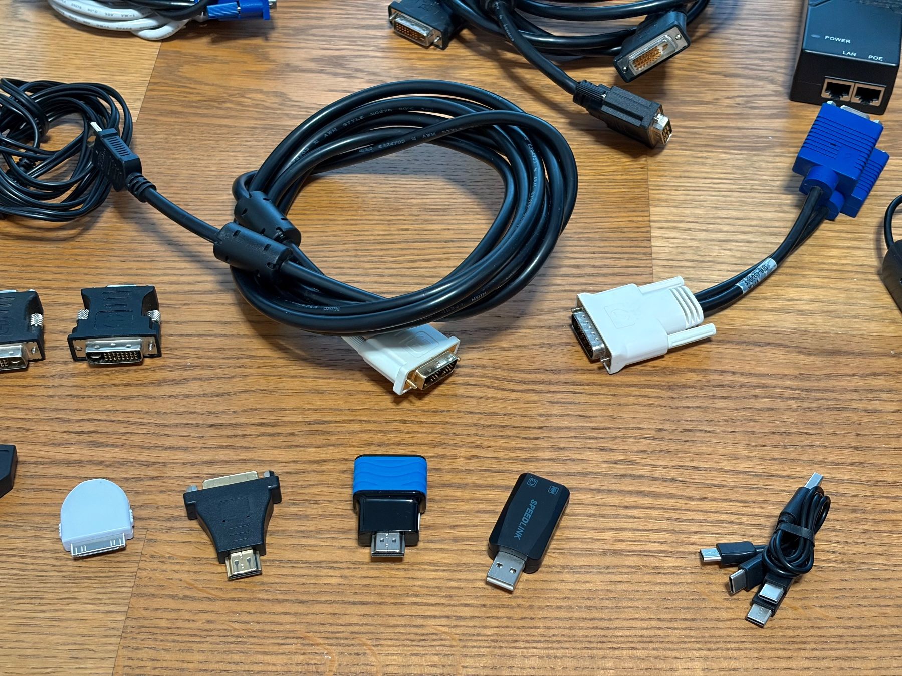 Câbles: Diverse Kabel & Adapter – D'occasion à Rotkreuz par asd999 2