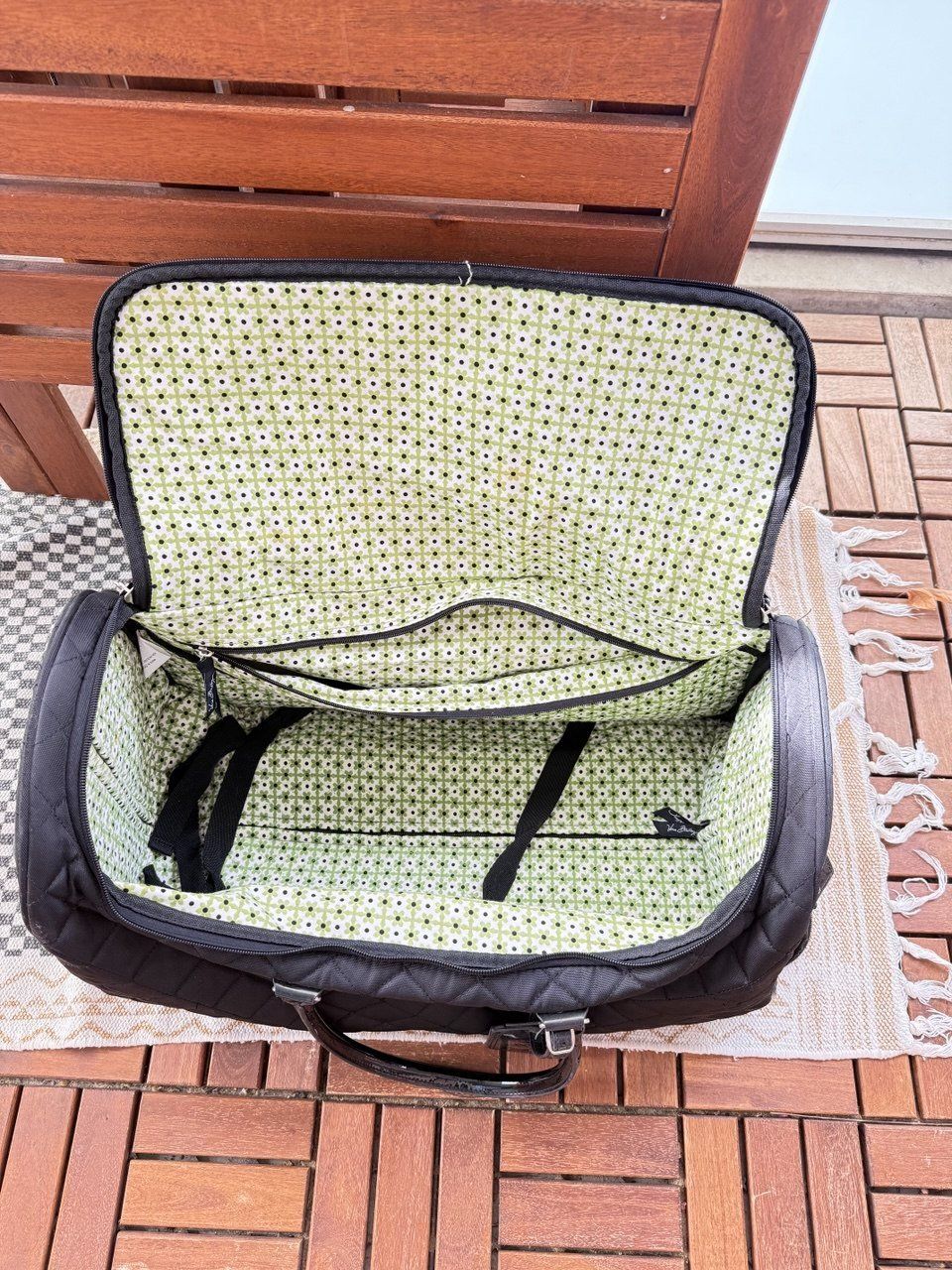 Reisekoffer: A stylish black suitcase – Gebraucht aus Zürich von futurmutur 2