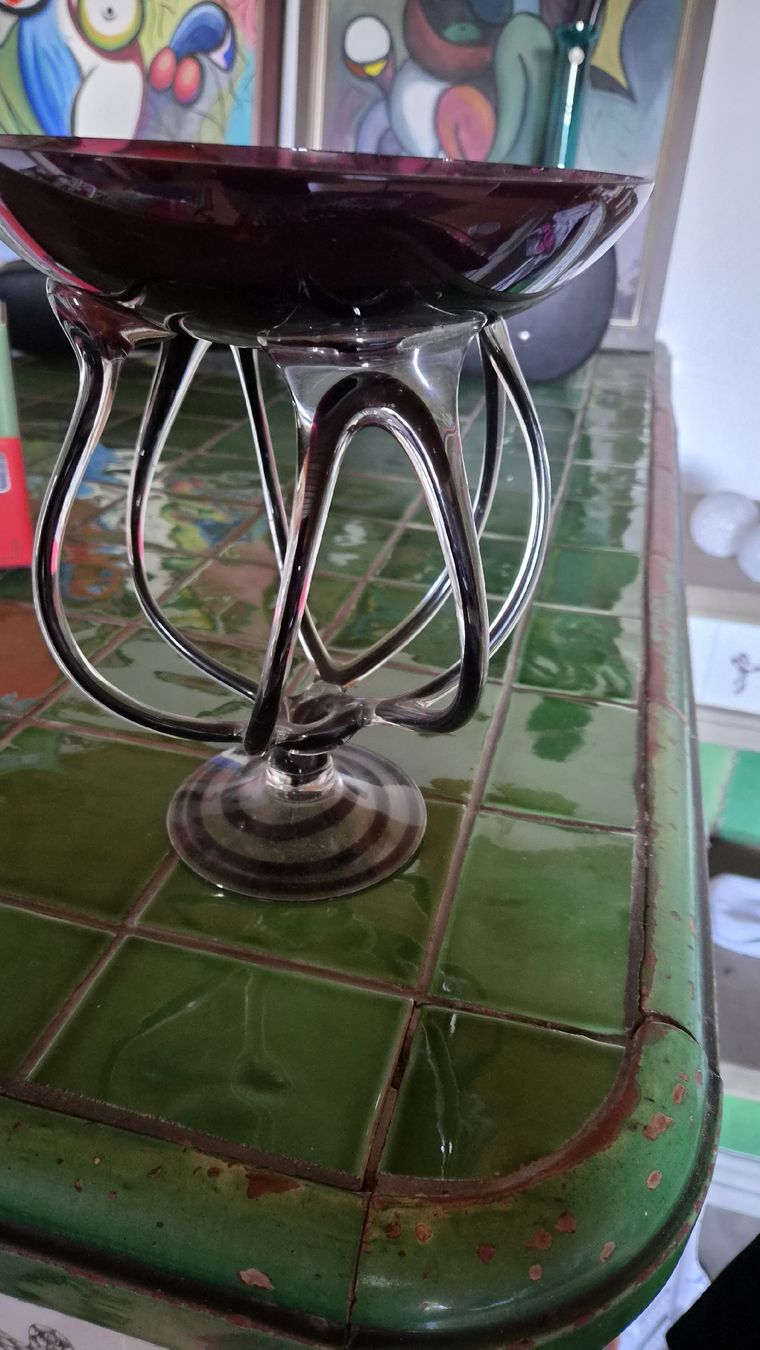 Bicchieri: Fuss-Schale Glas Amethystfarben Durchmesser ca 21 cm – Usato da Kölliken venduto da Upcycling-by-Mc-TAM 3