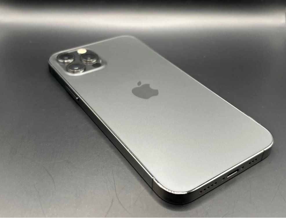 Apple Telefoni cellulari / Smartphones: iPhone 12 Pro (512GB) Akku 99% – Usato da Luzern venduto da Waince786