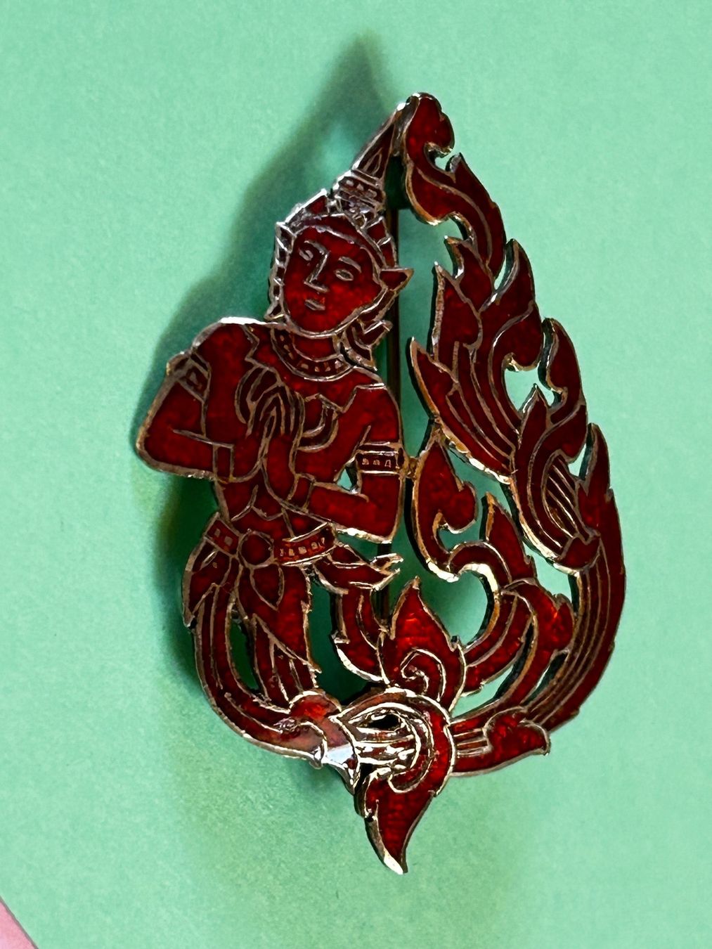 Broschen & Nadeln: Silberbrosche rot emailliert Indonesien (4cm) – Gebraucht aus Dittingen von Bellevista 1