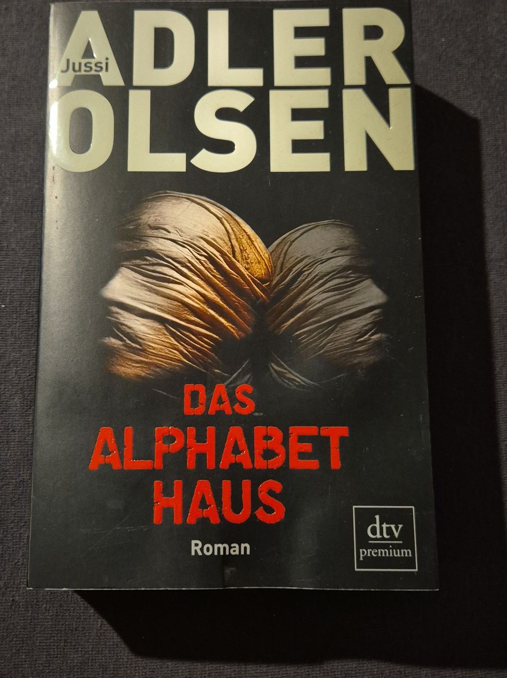 Bücher: Thriller: Das Alphabethaus von Jussi Olsen – Neu (gemäss Beschreibung) aus Nürensdorf von luc_9ksf