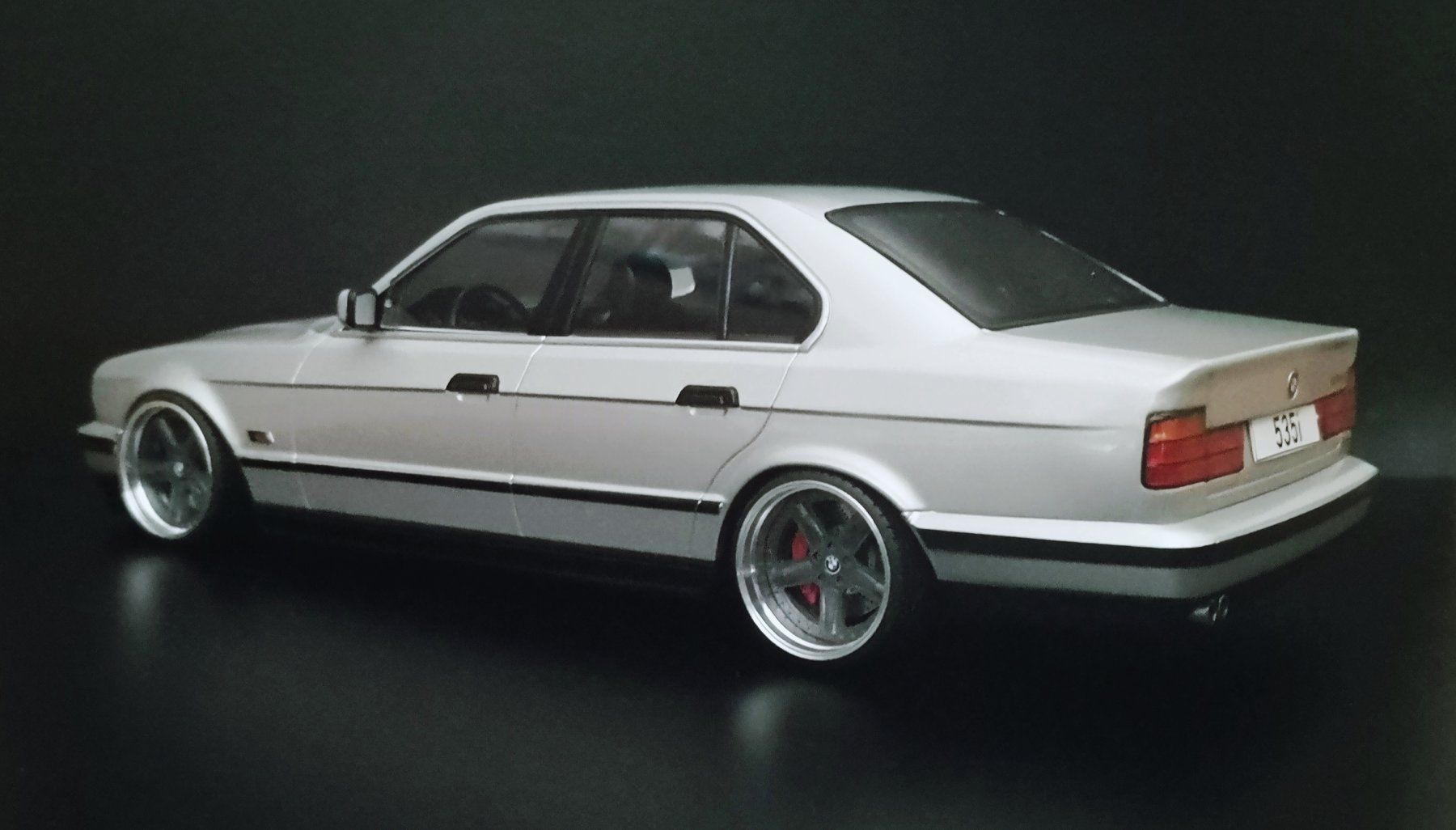 BMW Modellini d'auto: 1:18 BMW E34 535i Schnitzer Einzelstück – Nuovo e nell'imballaggio originale da Niederbipp venduto da kevintifu20 3