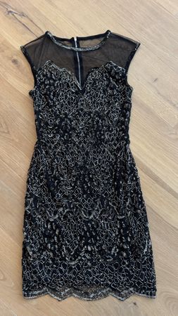Elegantes, schwarzes Kleid mit Pailletten, Grösse 36