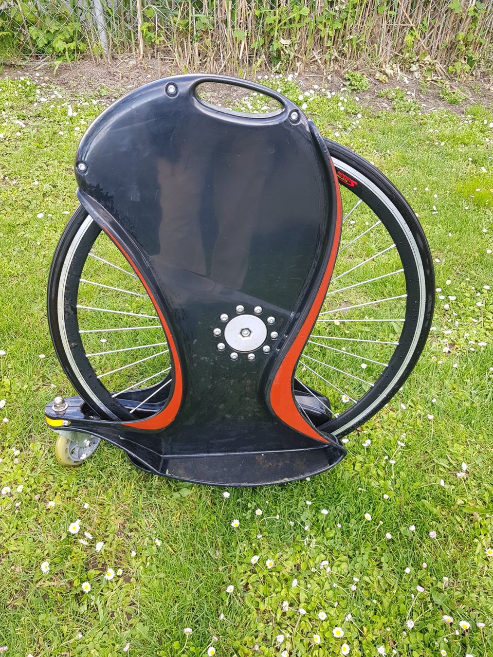 Skateboards: Monocycle Magic Wheel-Symbiose aus Einrad & Skateboard – Usato da Biel / bienne venduto da Sarouch9