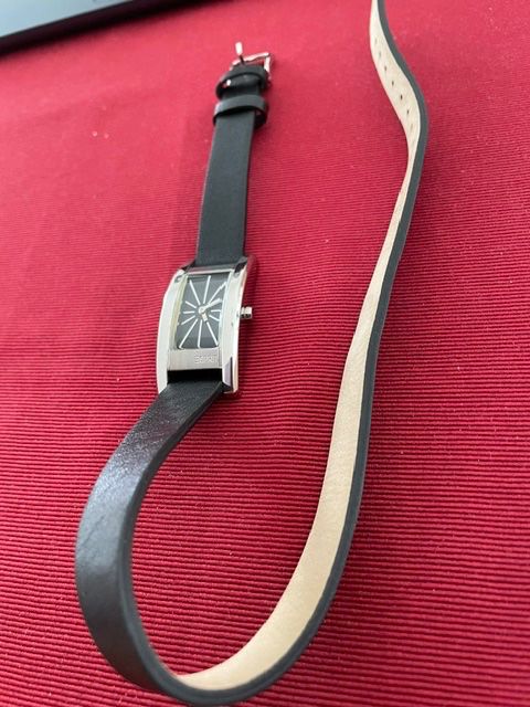 Esprit Orologi: Damen Uhr Marke "Esprit" – Usato da Nänikon venduto da Taijundo