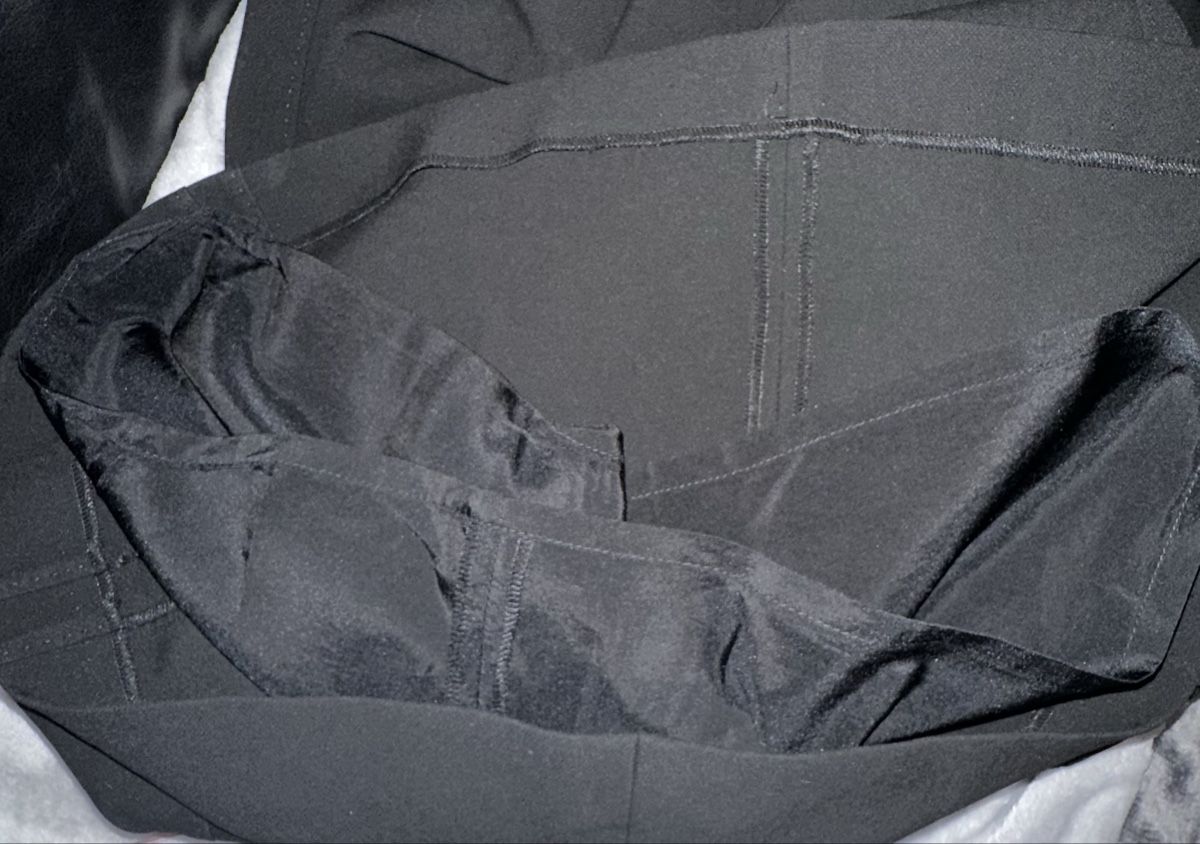 Hugo Boss Kleider: HUGO BOSS KLEID GR. 36 neuwertig – Neu (gemäss Beschreibung) aus Unteraegeri von MH203 7