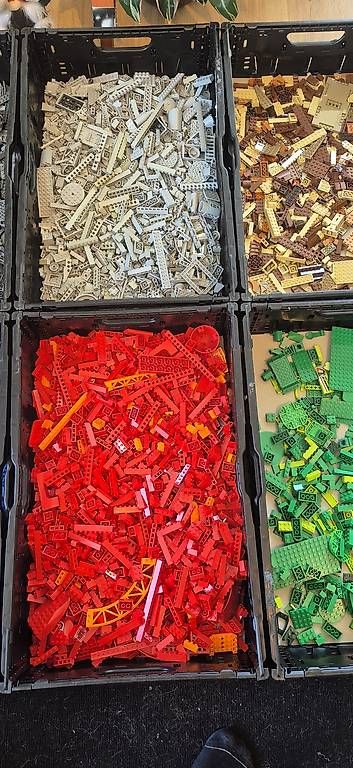 Kit di costruzioni: Lego Kiloware farblich sortiert – Usato da Utzenstorf venduto da eli_f9dw 1