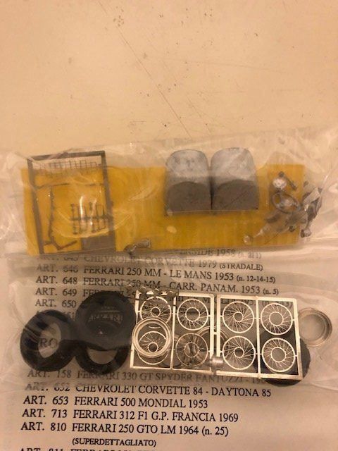 Ferrari Modellautos: FDS-Kit Ferrari – Neu (gemäss Beschreibung) aus Muttenz von Gucci2005 4