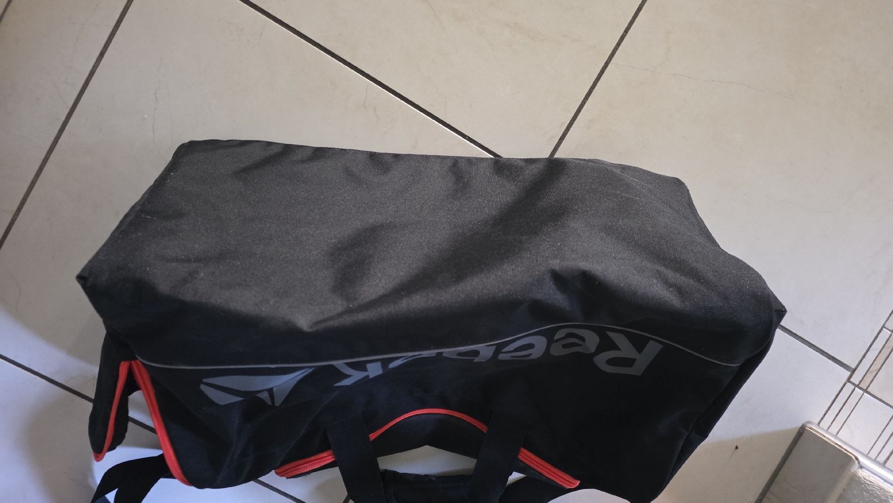 Reebok Borse: sac de sport Reebok – Nuovo (secondo la descrizione) da Bévilard venduto da AnnCHUK 2