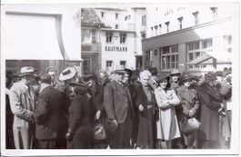CHAUX-de-FONDS, place du marché !