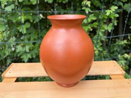 schöne kleine alte Frick Vase aus Ton