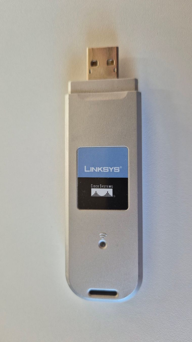 Linksys Laufwerke & Adapter: Linksys WUSB54GC Compact Wireless-G USB Adapter – Gebraucht aus Lumbrein von gianandris