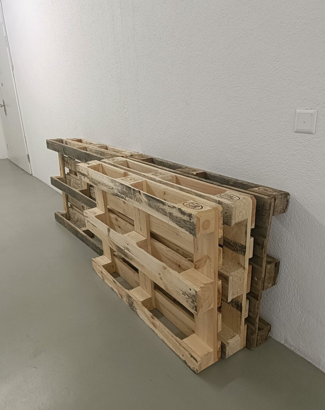 Pallets: Europalette hell – Usato da Zürich venduto da int_y5kq 1