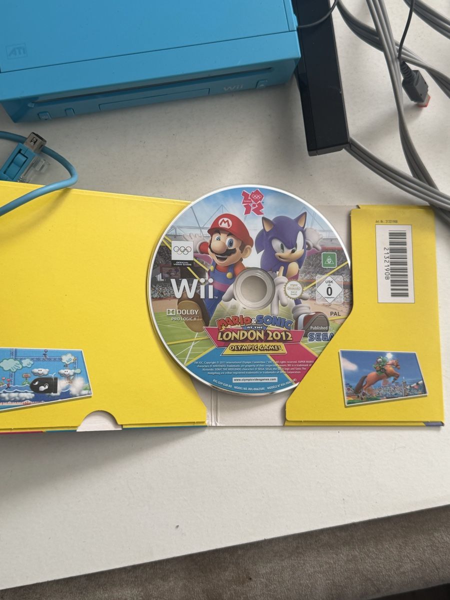 Nintendo Console: Console Nintendo Wii Bleu Ciel + Mario & Sonic 2012 – Usato da Genève venduto da sho_67qj 1